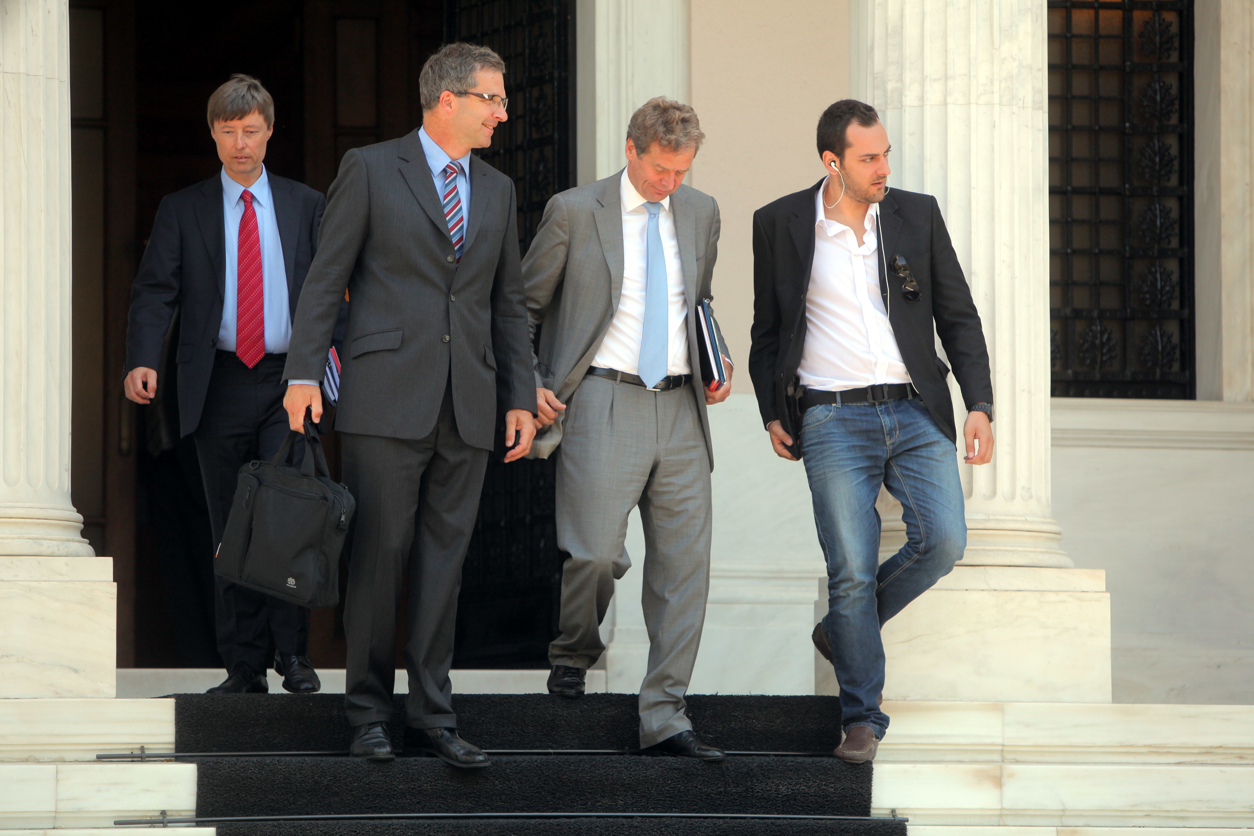 Reuters: Διορία 3 ημερών δίνει η τρόικα στην Ελλάδα