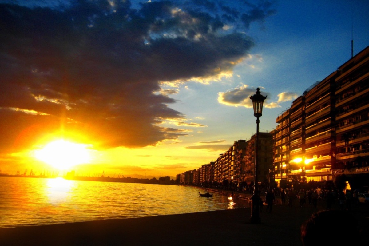 Δημόσιο πρόσωπο χαρακτήρισε τη Θεσσαλονίκη “γκομενάρα που χρειάζεται πλύσιμο”!
