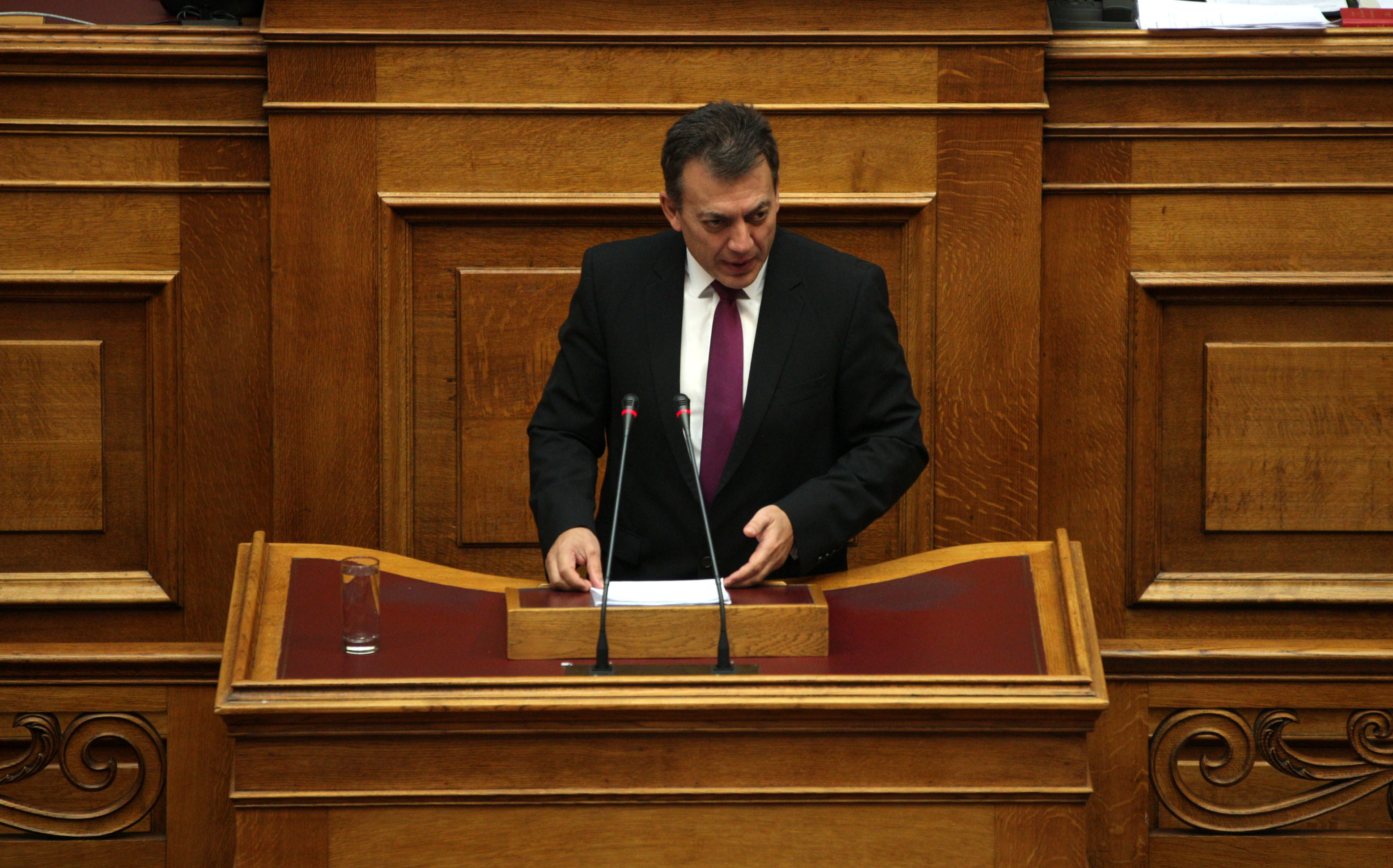 Εξεταστική για το ασφαλιστικό προαναγγέλλει ο ΣΥΡΙΖΑ – Άγρια κόντρα στη Βουλή