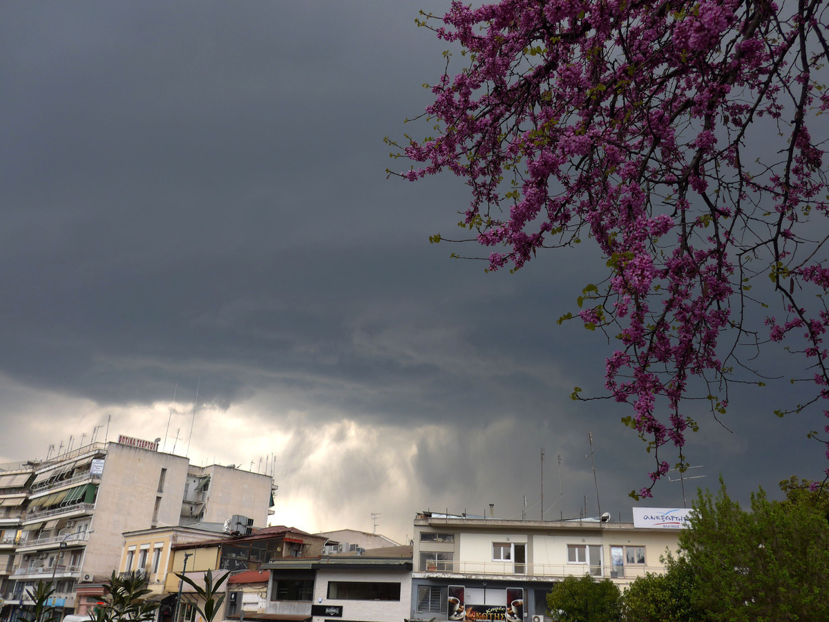 Καιρός: Βροχερός μέχρι και το Σάββατο