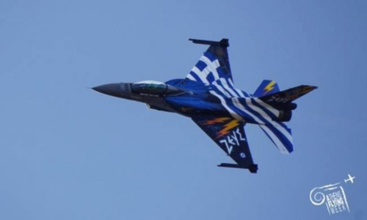 Εντυπωσιακοί ελιγμοί μαχητικών Mirage στο Athens Flying Week 2016 [vid]