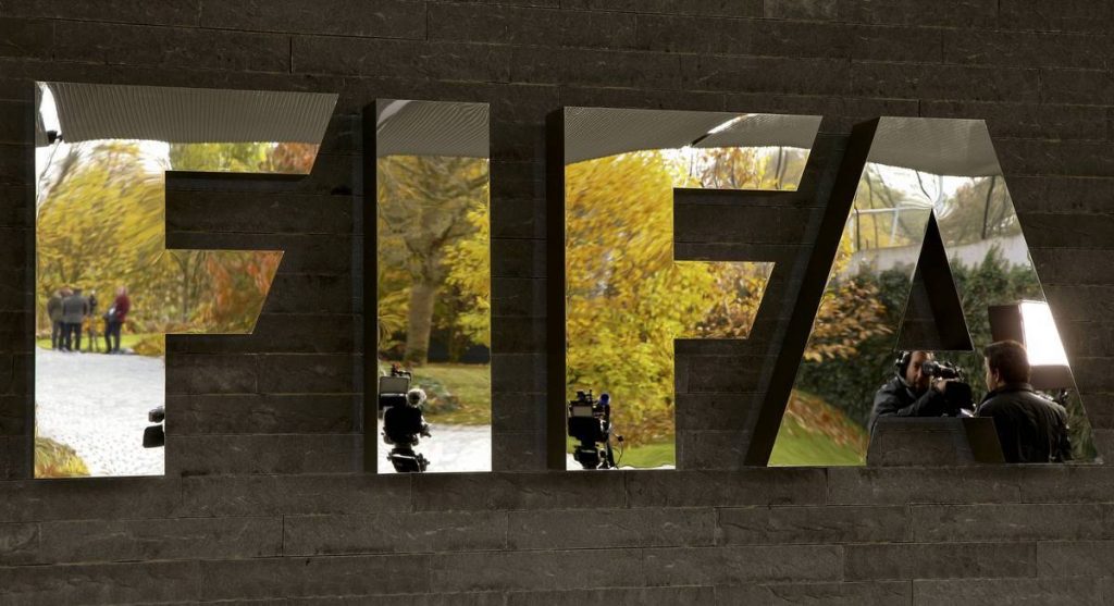 FIFA: Επιδιώκουν ισόβιο αποκλεισμό σε Μπλάτερ – Πλατινί