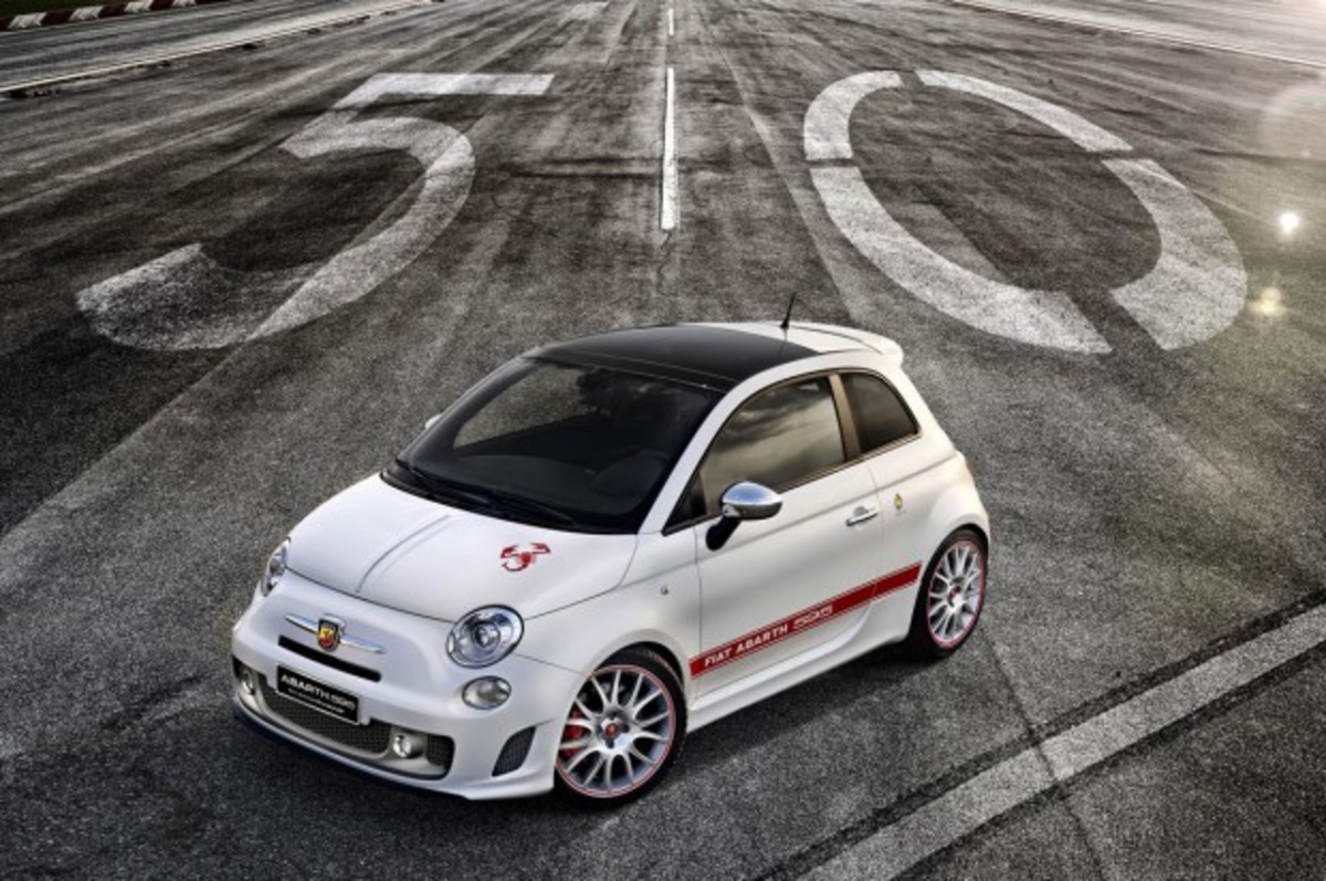 Νέες σπέσιαλ εκδόσεις για το 500ράκι Abarth στη Φρανκφούρτη