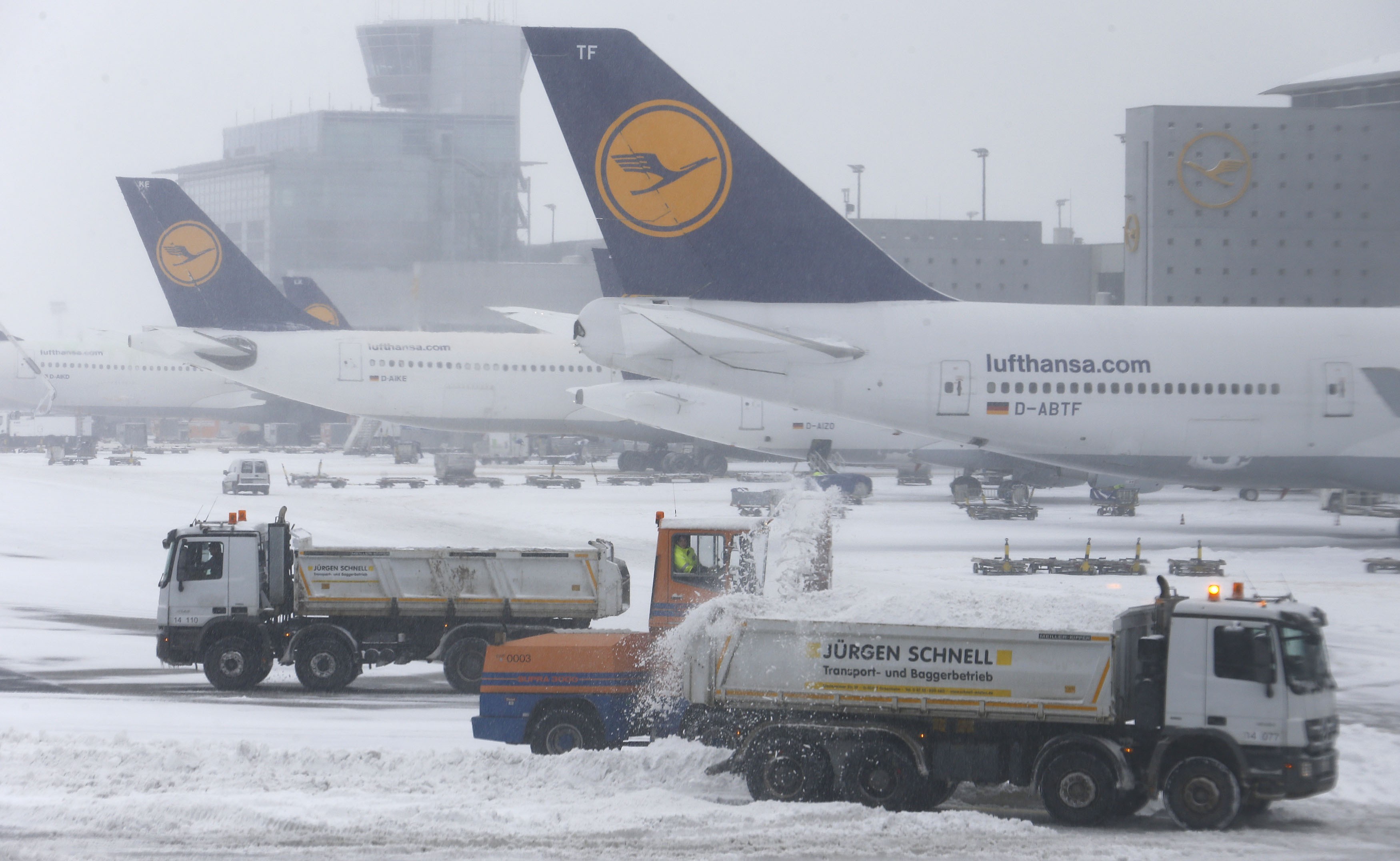 Σφοδρή κακοκαιρία στην Ευρώπη – Έκλεισε το αεροδρόμιο της Φρανκφούρτης (ΦΩΤΟ)