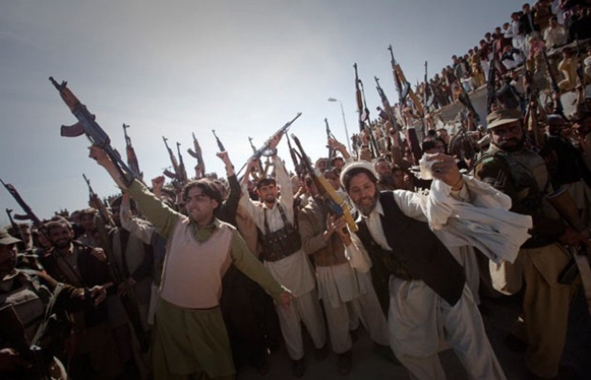 Μεγάλο φιάσκο στον Αμερικανικό Στρατό! – Πώς όπλα αξίας εκατομμυρίων δολαρίων κατέληξαν στα χέρια των Ταλιμπάν!