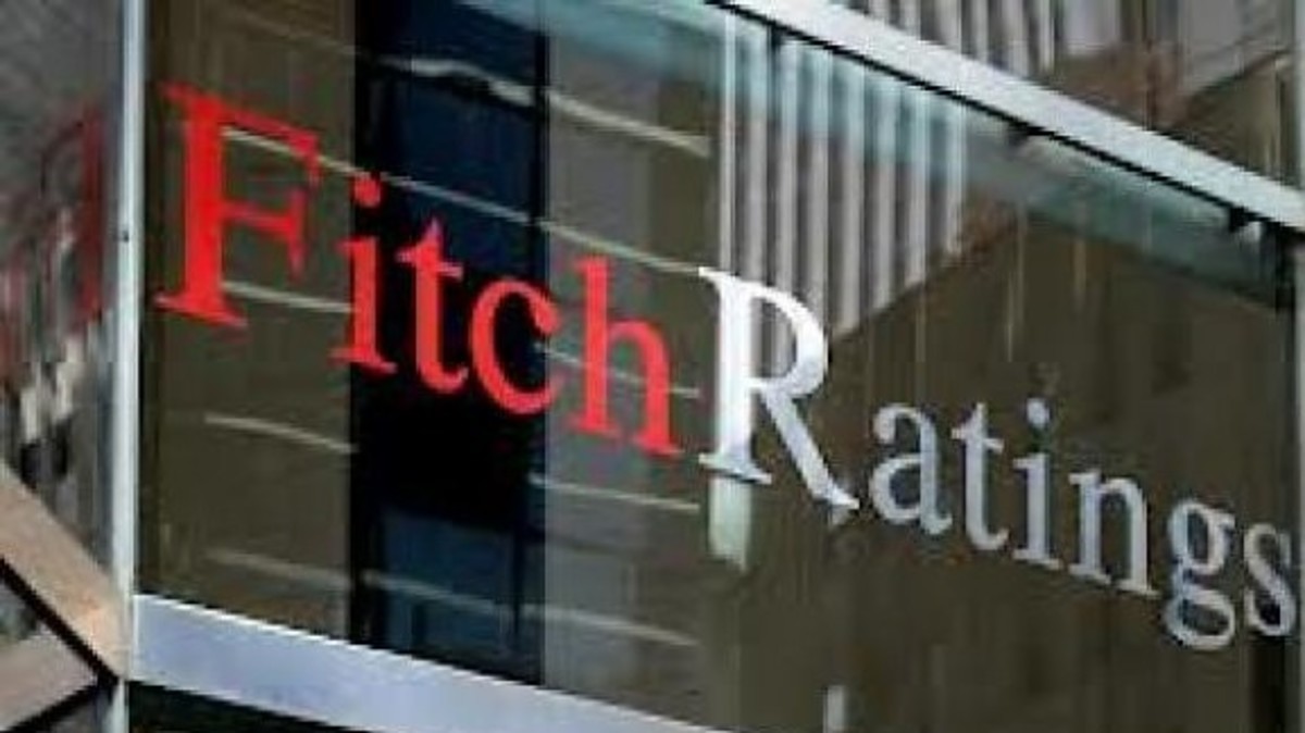 Fitch: Ετοιμάζει υποβάθμιση των κυπριακών τραπεζών