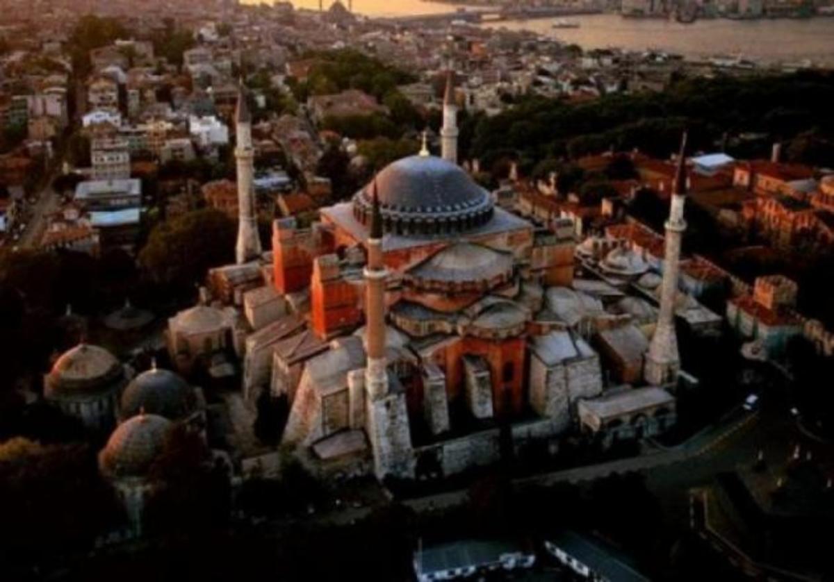 Προεκλογικό “όπλο” Ερντογάν η μετατροπή της Αγιας Σοφιάς σε τζαμί!