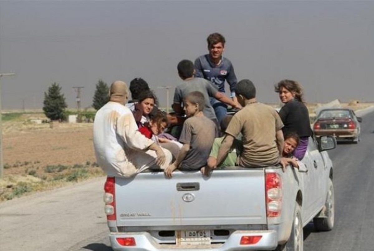 Εκατοντάδες Γεζίντι του Ιράκ ζητούν καταφύγιο στο τουρκικό έδαφος