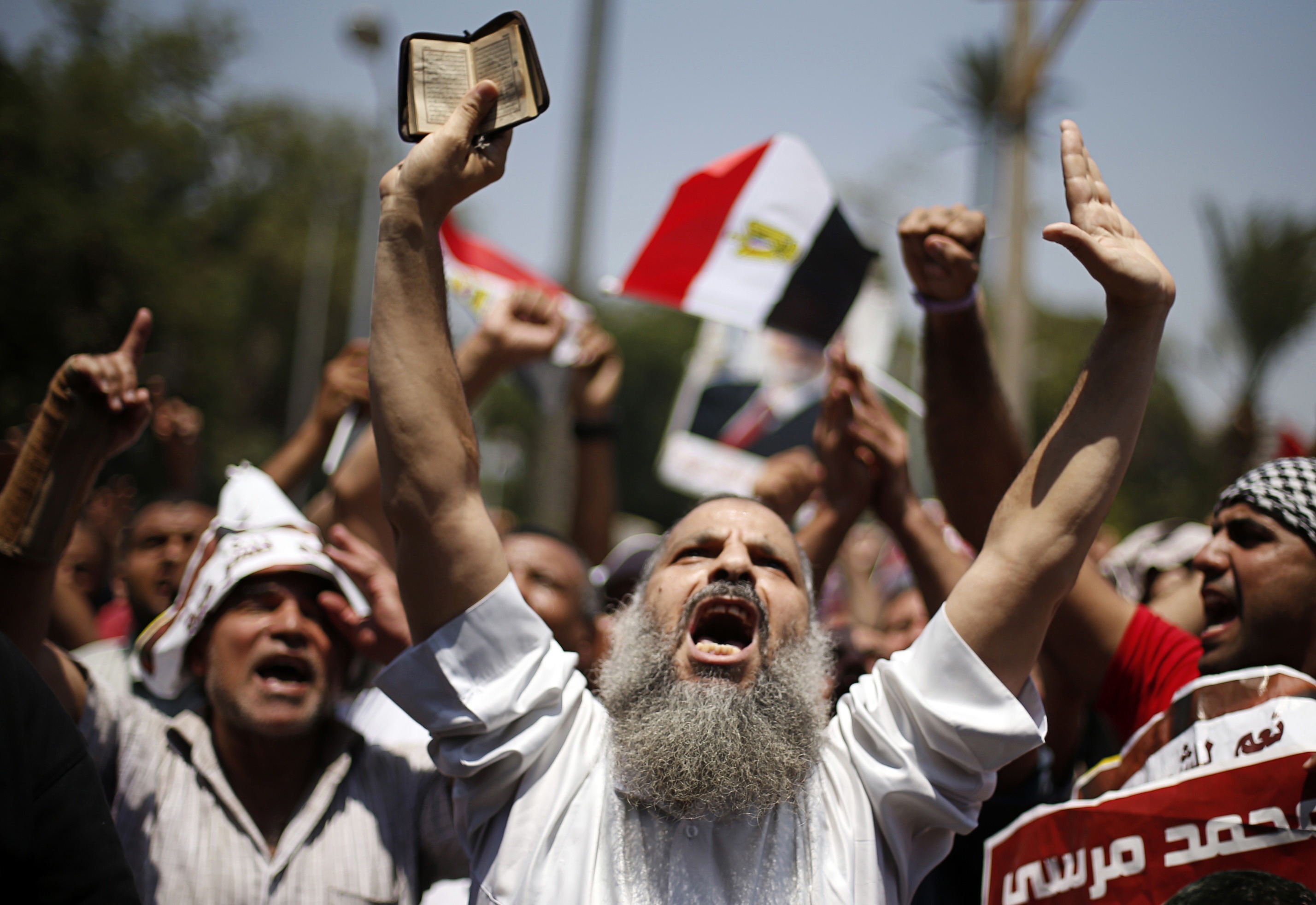 Αίγυπτος: Οι ισλαμιστές καλούν σε νέες διαδηλώσεις τη χώρα αύριο