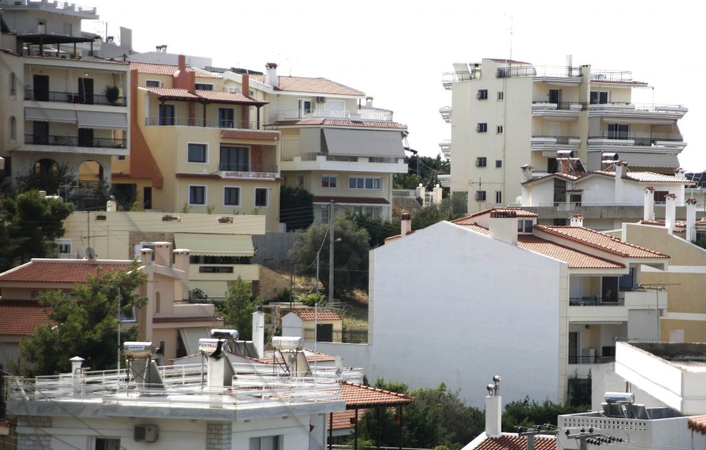 O ΕΝΦΙΑ το τελειωτικό χτύπημα για τους ιδιοκτήτες ακινήτων – Σπίτια άνω των 100.000 ευρώ πωλούνται έως και κάτω από 40.000 ευρώ