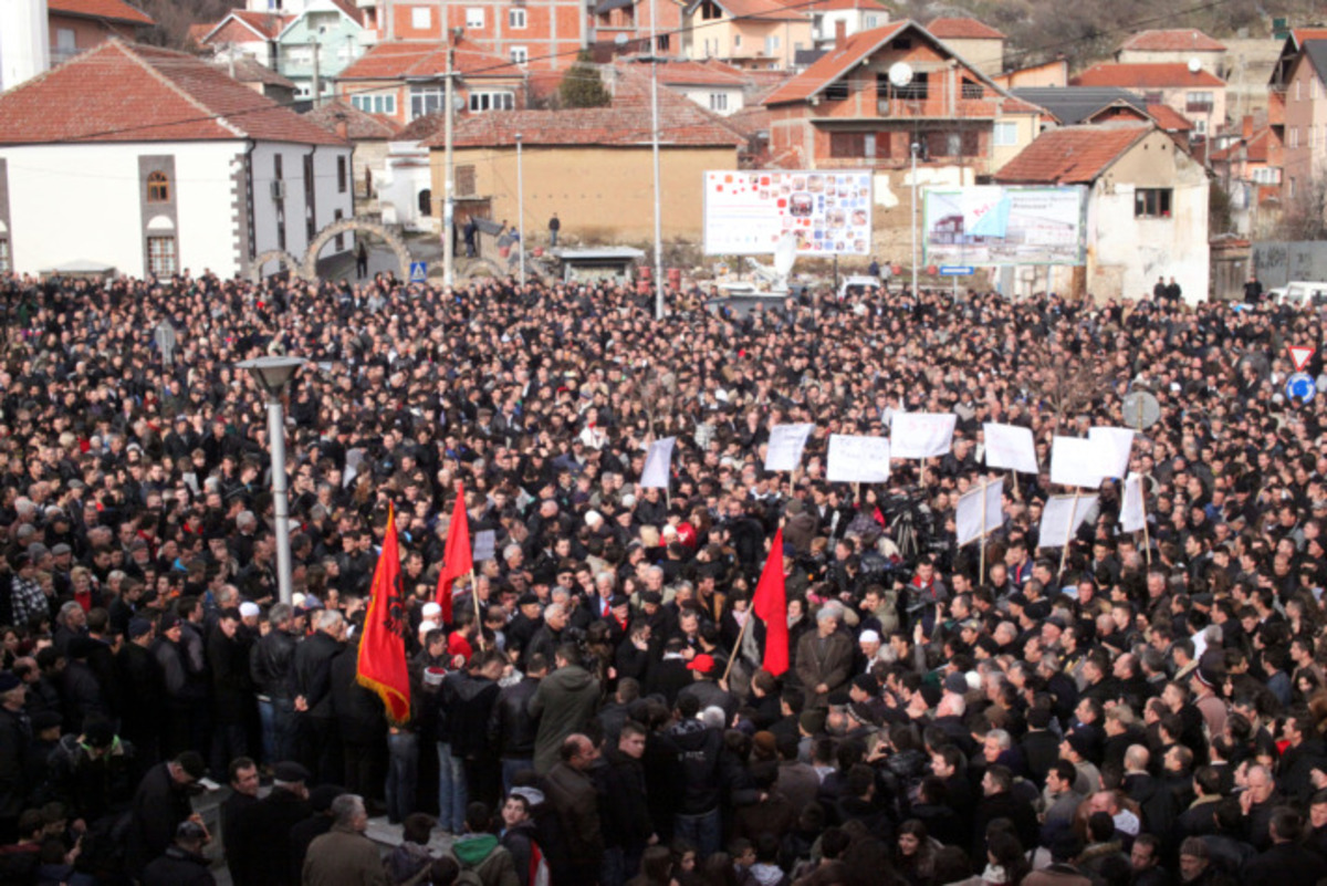 Αλβανία: Απεργία πείνας από απολυμένους υπαλλήλους του δημοσίου