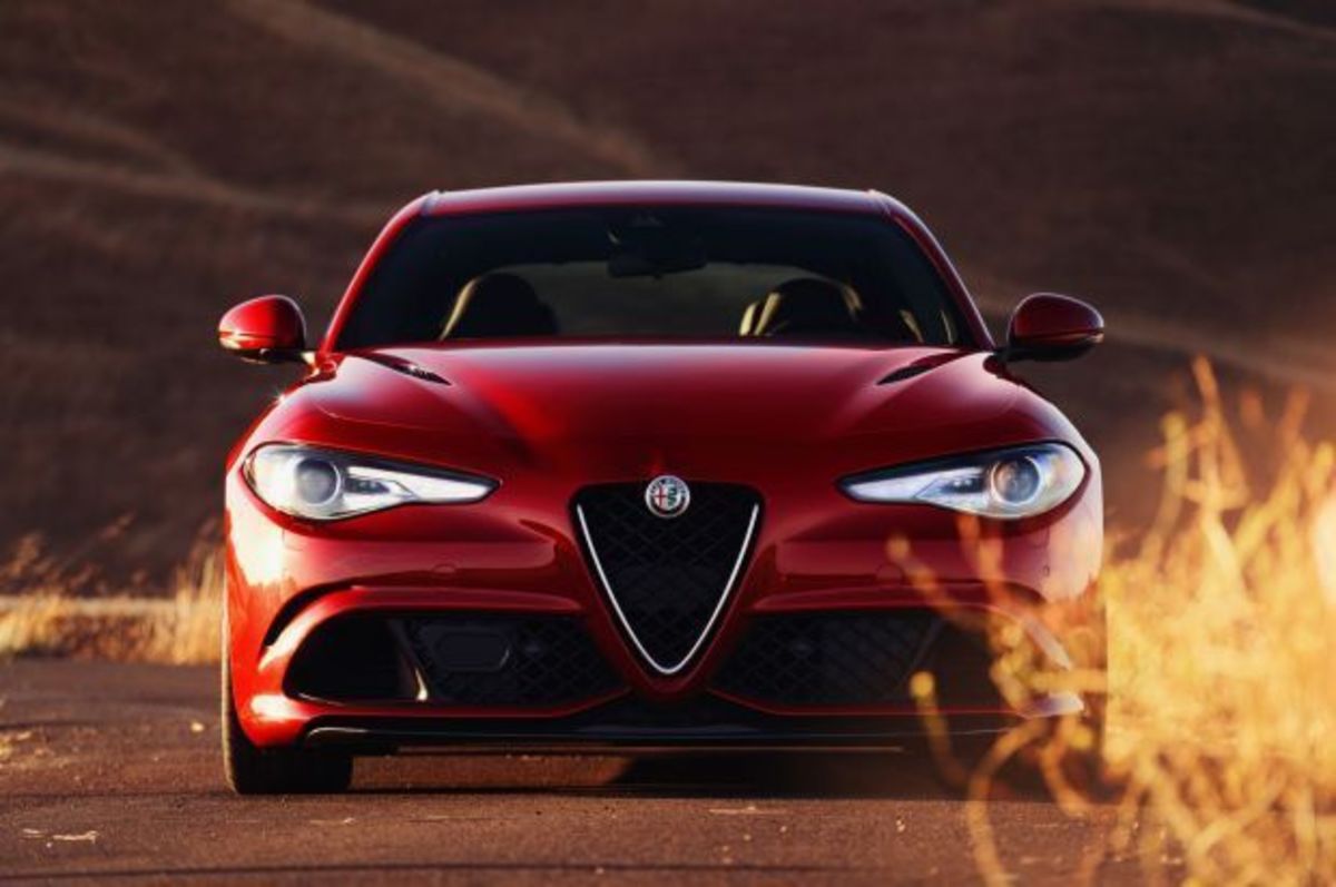 Πρεμιέρα για την «αμερικανική» Alfa Romeo Giulia (VIDEO)