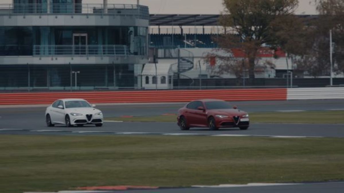 Μια Alfa Romeo Giulia γυρίζει κυριολεκτικά «στα τυφλά» στο Silverstone και κάνει ρεκόρ! [vid]