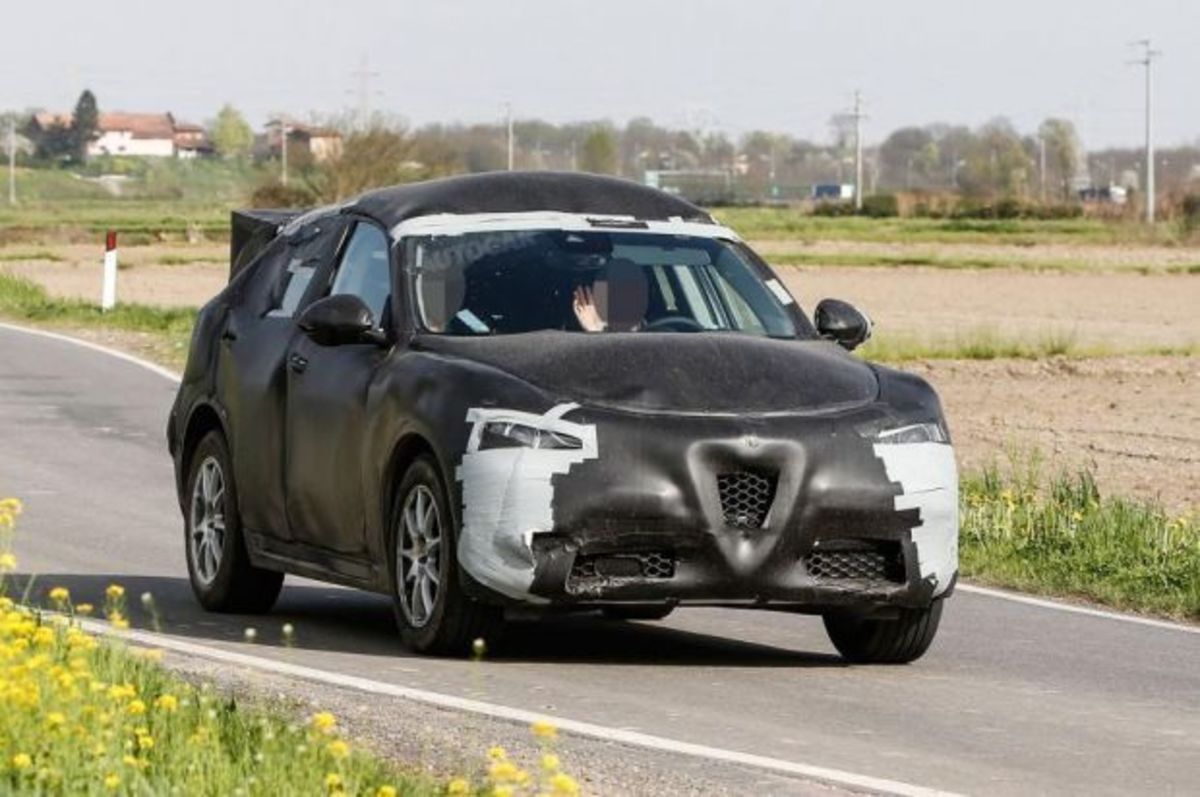 H Alfa Romeo Stelvio θα κοντράρει μέχρι και την Porsche Macan