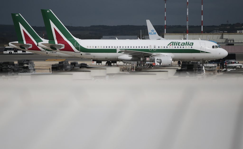 Γλιτώνει την πτώχευση η Alitalia – Στην ΑΜΚ τα Ιταλικά Ταχυδρομεία
