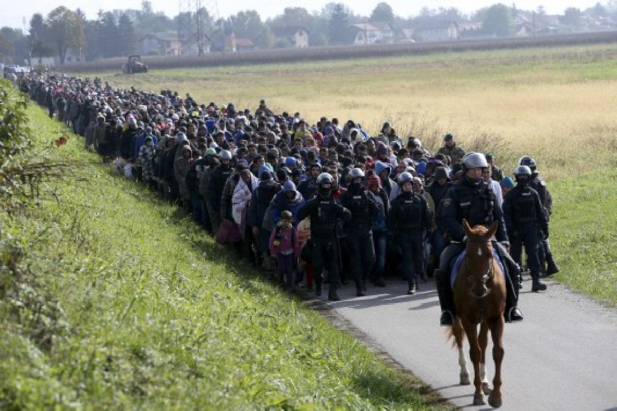 Αυστηρό μήνυμα προς Γερμανία: Αν κλείσετε τα σύνορα, θα κάνουμε το ίδιο