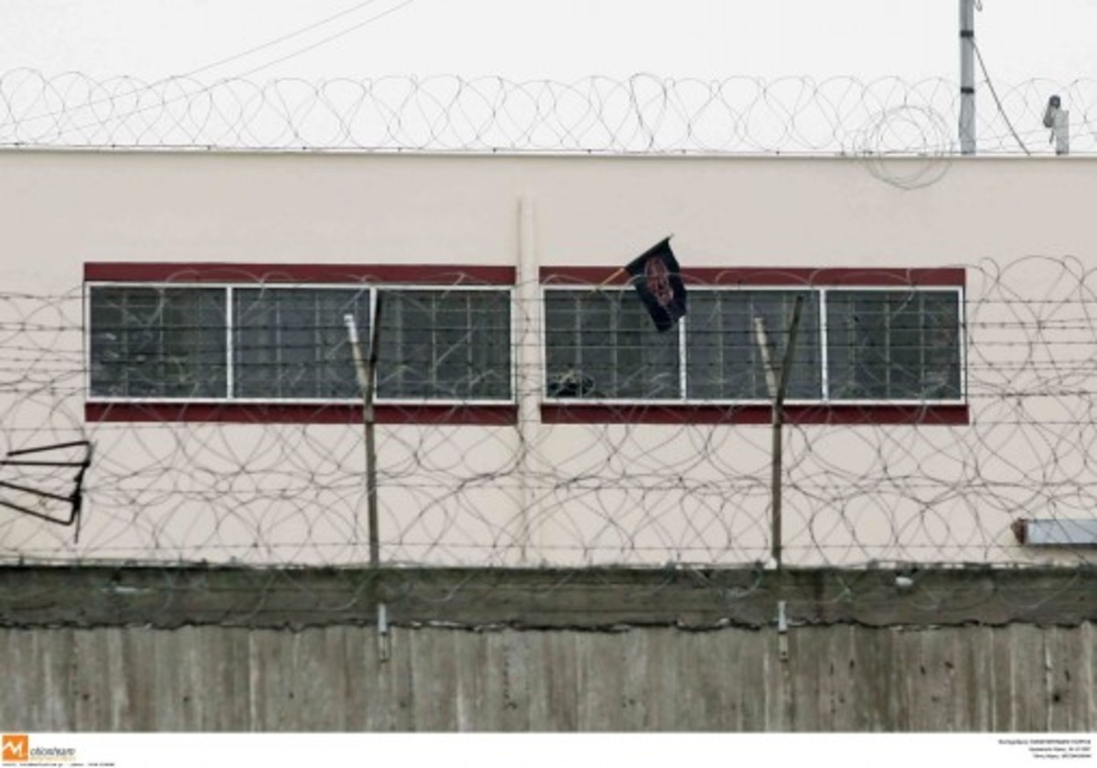 Τρίκαλα: 29 “σκληροπυρηνικοί” κρατούμενοι των φυλακών συνεχίζουν την αποχή απ’ το συσσίτιο