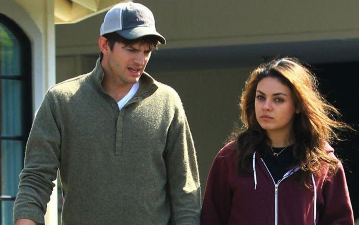 Η πρωτότυπη γυμναστική του Ashton Kutcher με τη Mila Kunis