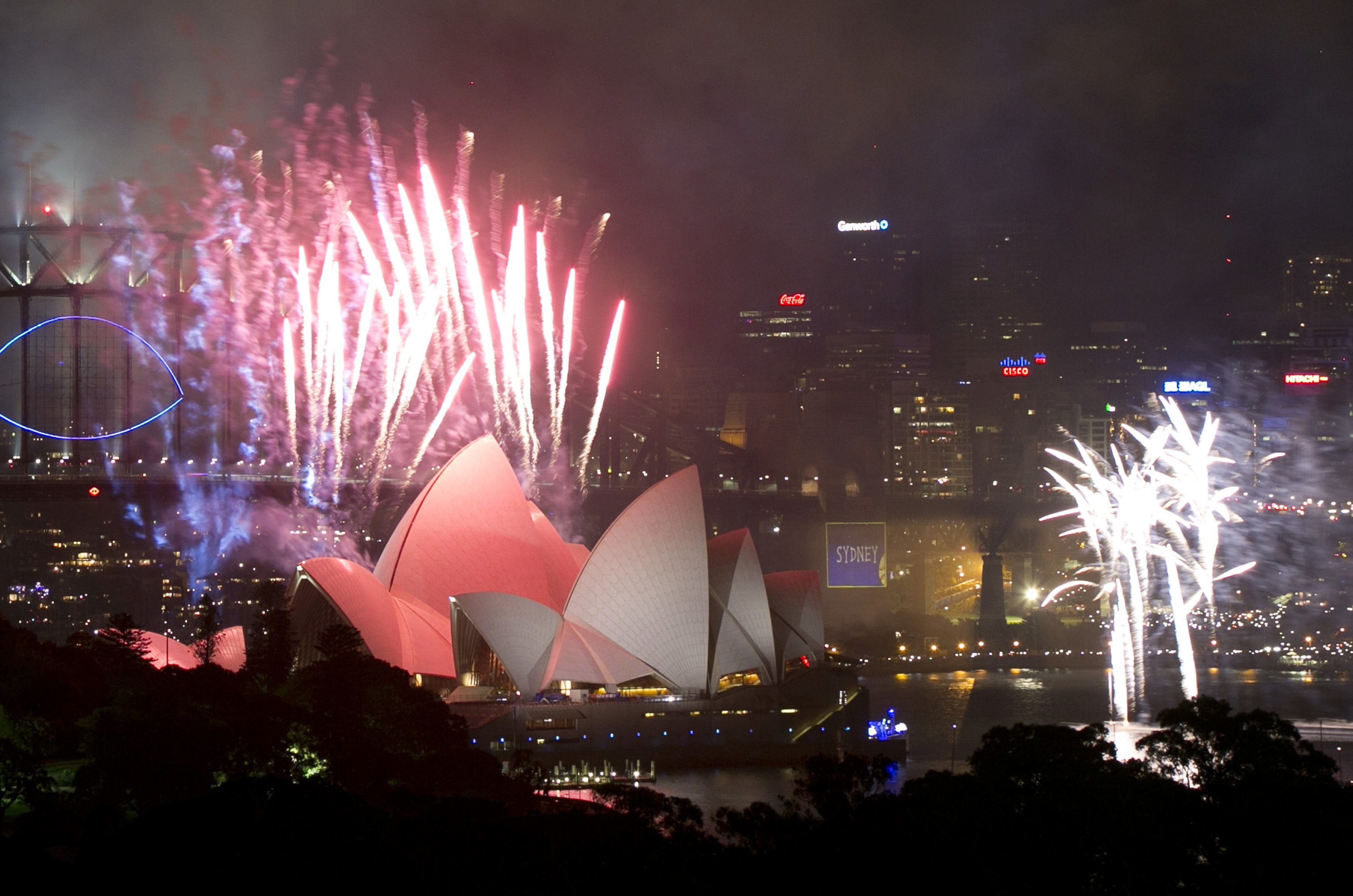 Εκεί, όπου έχει ήδη… φτάσει το 2014! – Φαντασμαγορικοί εορτασμοί για το νέο έτος σε όλο τον κόσμο
