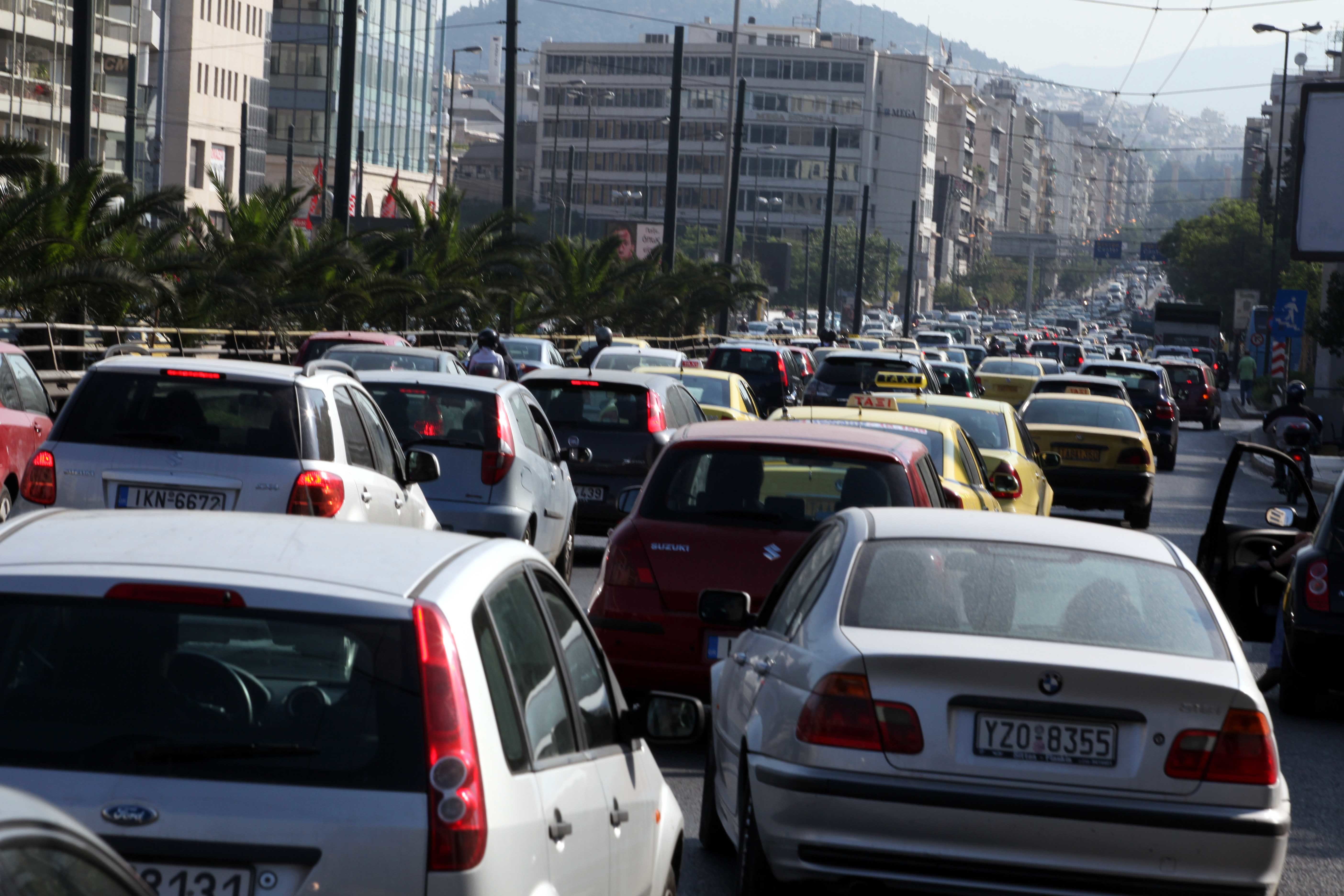 Μαυραγάνης: Εξετάζουμε την παράταση της απόσυρσης αυτοκινήτων