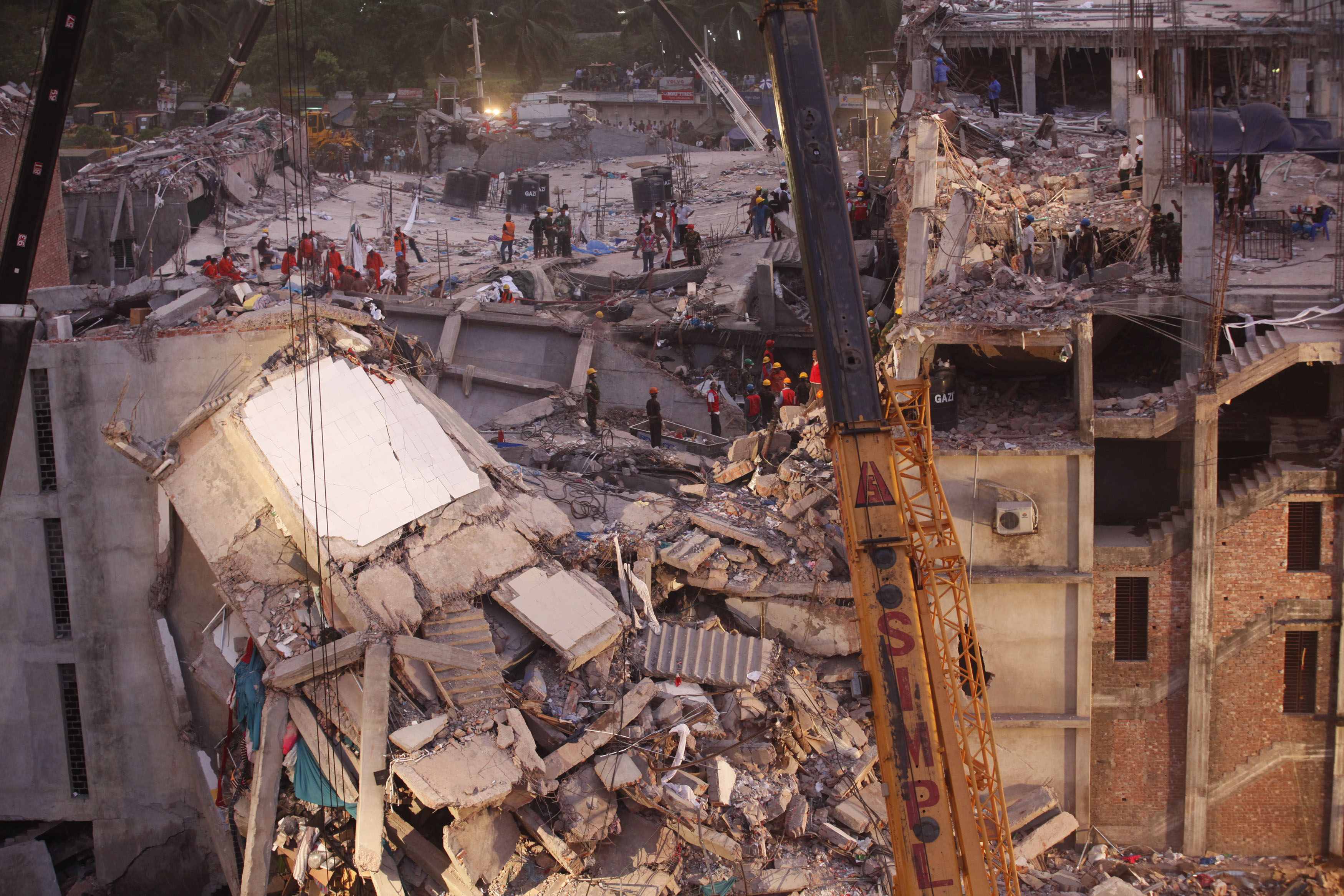413 οι νεκροί από την κατάρρευση κτιρίου στο Μπαγκλαντές