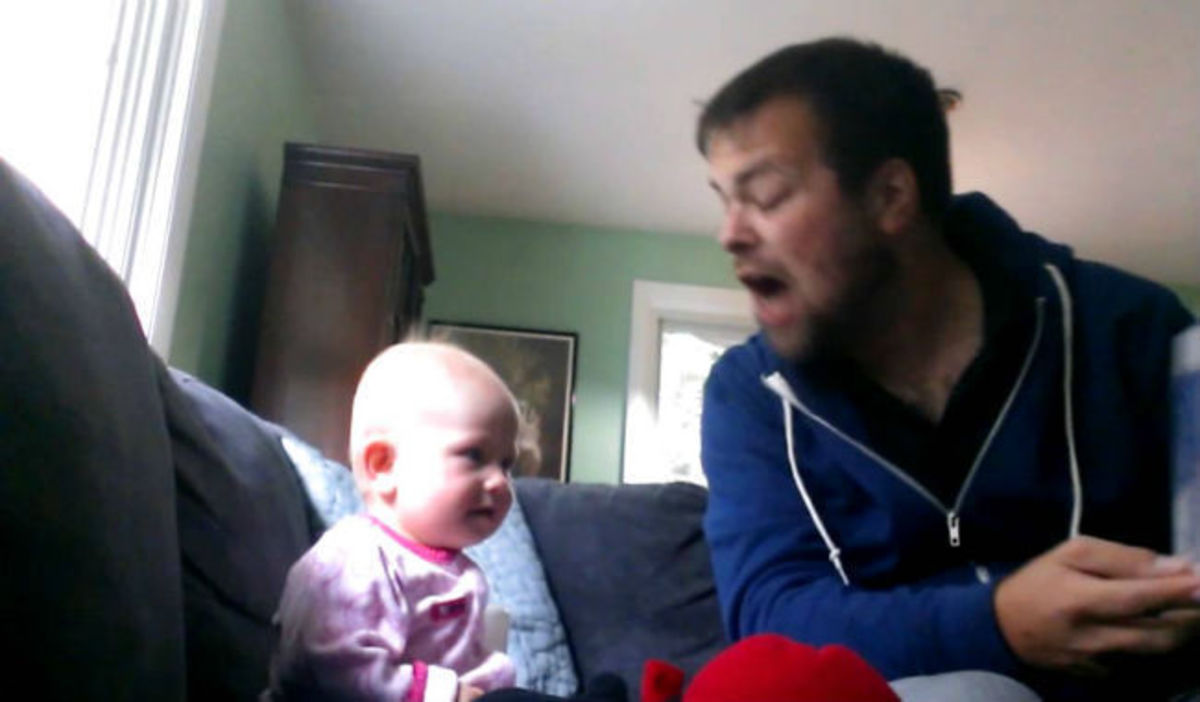 Το βίντεο που θα σας φτιάξει την διάθεση αμέσως – Ακούστε πως γελάει αυτό το μωράκι!