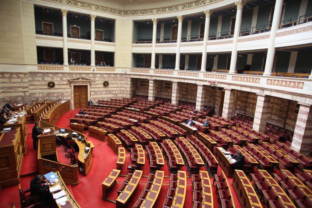 ΣΥΡΙΖΑ: Κατέθεσε την τροπολογία για αναστολή χρηματοδότησης της Χρυσής Αυγής
