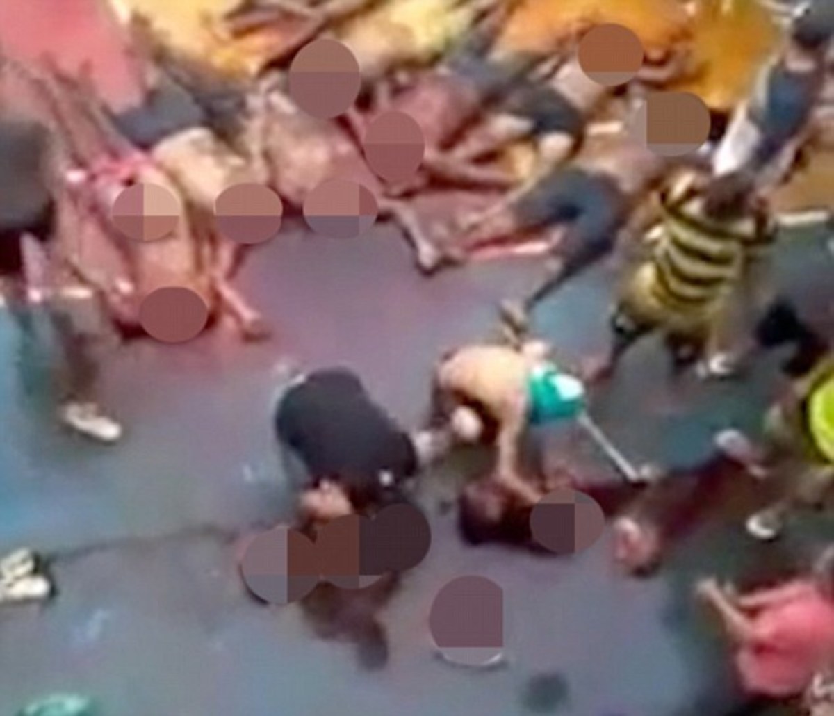Βίντεο σοκ από τις φυλακές της Βραζιλίας: Αποκεφαλισμοί, αίματα και πτώματα παντού