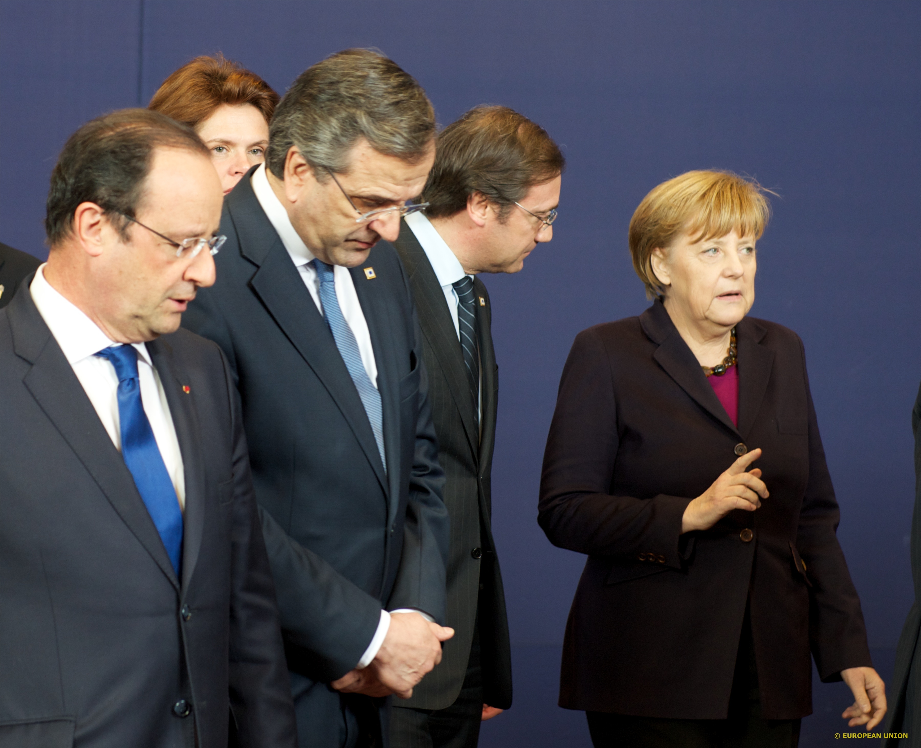 Τρομοκρατημένοι οι ηγέτες από το αποτέλεσμα των ευρωεκλογών, με τη Μέρκελ να σφυρίζει αδιάφορα
