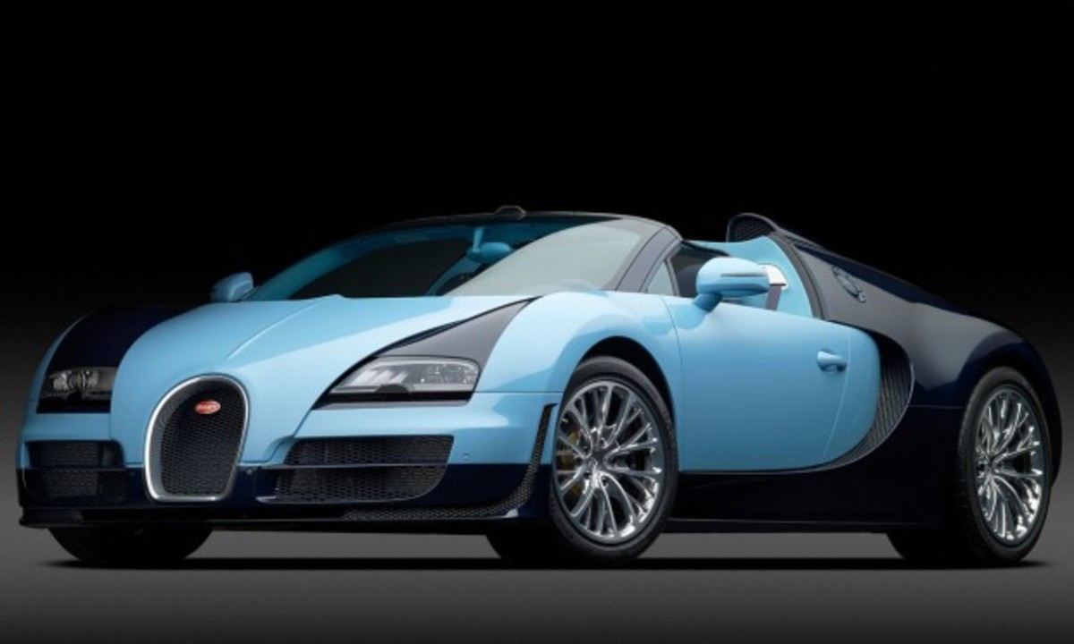 Πουλήθηκε η 400στή Bugatti Veyron, μένουν άλλες 50 (video)