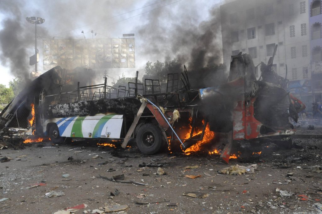 Πακιστάν: 17 νεκροί από έκρηξη σε λεωφορείο