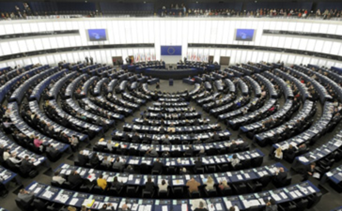 Το Ευρωπαϊκό Κοινοβούλιο ζητά να υπάρχει εγγύηση για τις συντάξεις
