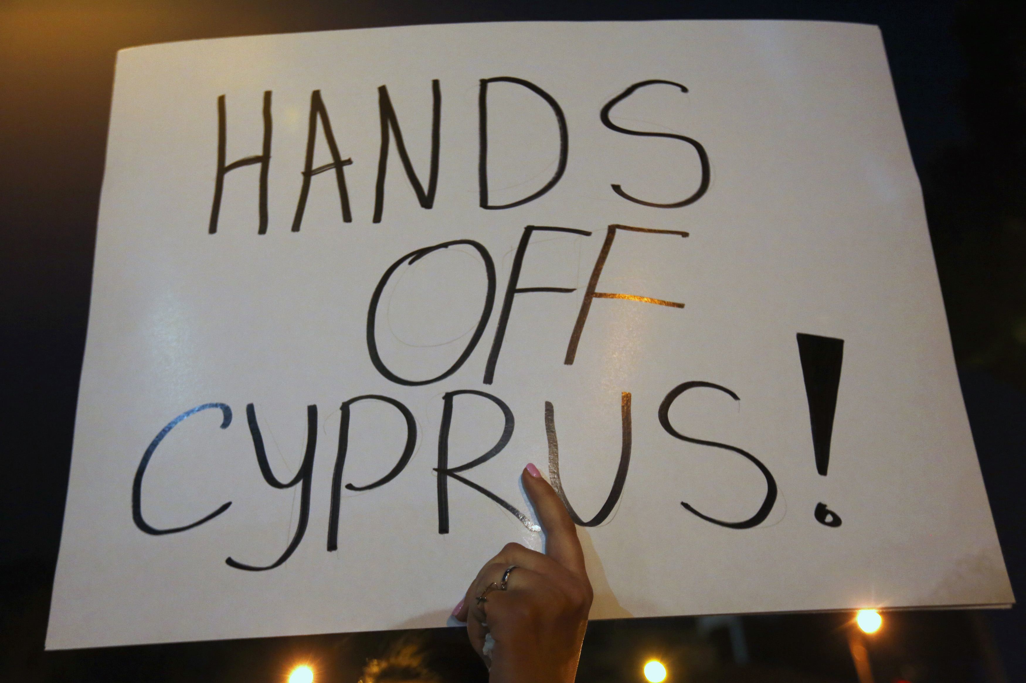 Sorry, the party is over! Το κείμενο στα κυπριακά που «τα σπάει» στο διαδίκτυο!