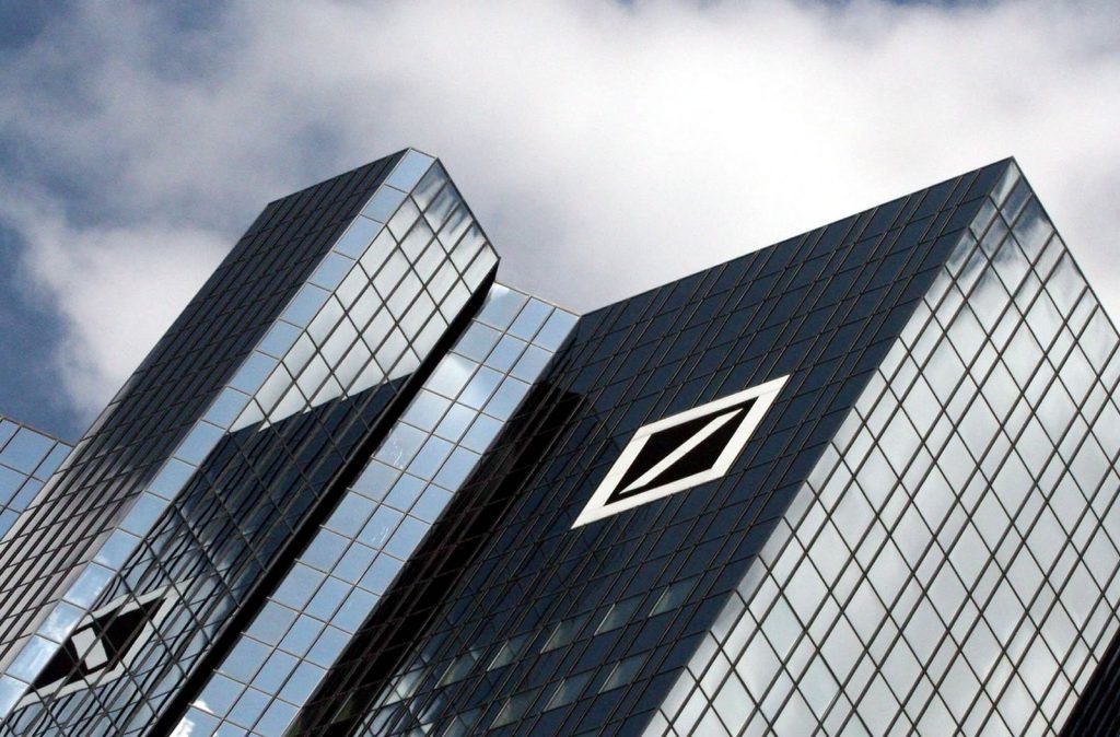 Deutsche Bank: Ζημιές 1,5 δισ. ευρώ