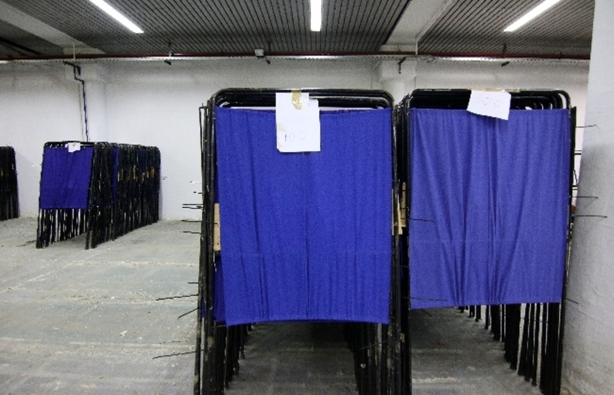 Δημοψήφισμα 2015: Ομαλά η προετοιμασία για το αυριανό δημοψήφισμα