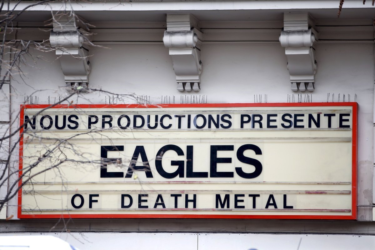 Τραγουδιστής των Eagles of Death Metal: Ήρθα πρόσωπο με πρόσωπο με τους τζιχαντιστές