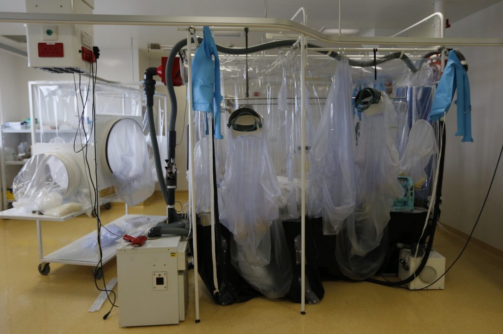 Γιατροί Χωρίς Σύνορα: Ανεξέλεγκτος ο Έμπολα
