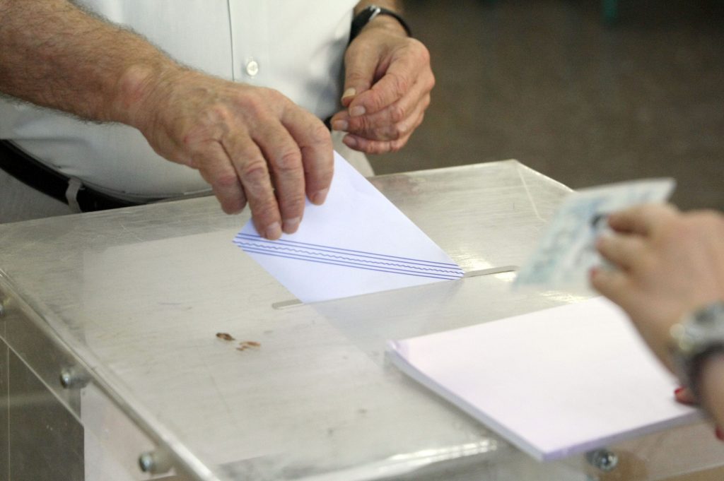 Ποιούς κυνηγάει ο ΣΥΡΙΖΑ για τις αυτοδιοικητικές εκλογές
