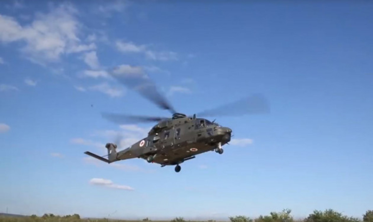 Ελληνικό ελικόπτερο πρωταγωνιστεί σε βίντεο των Αμερικανών Πεζοναυτών και παίρνει τα μυαλά τους!
