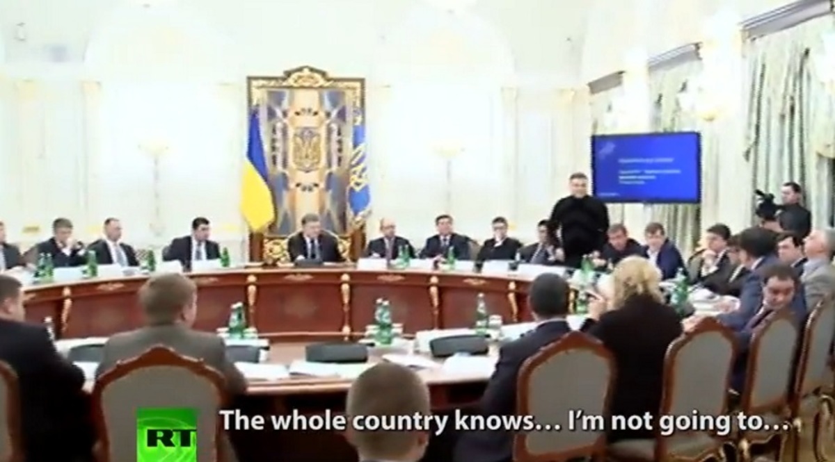 Ασύλληπτο βίντεο! Ουκρανός υπουργός ρίχνει νερό στον πρώην πρόεδρο της Γεωργίας