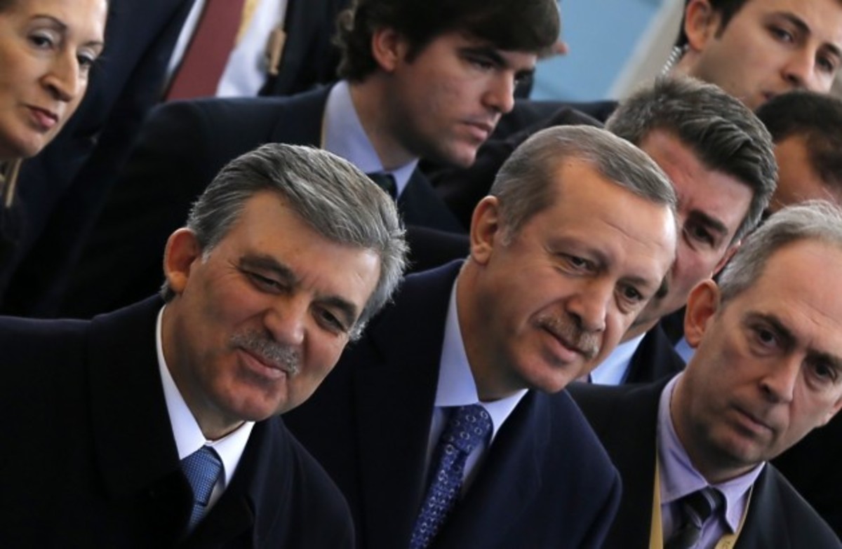 Ο Ερντογάν “τα βρίσκει” με τους στρατηγούς! Γιατί τους αποφυλακίζει