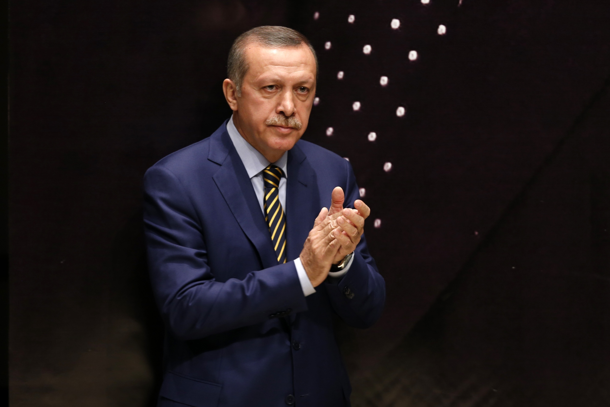 Το τρίτο «μάτι» του Ερντογάν: Πέρασε ο νόμος για έλεγχο του internet