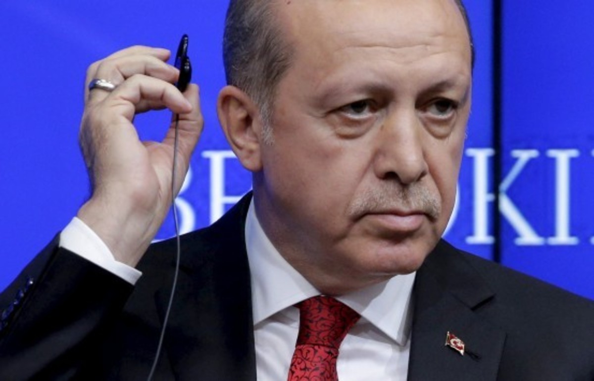 Τουρκία: Η… μαριονέτα και το “παιχνίδι” του Ερντογάν