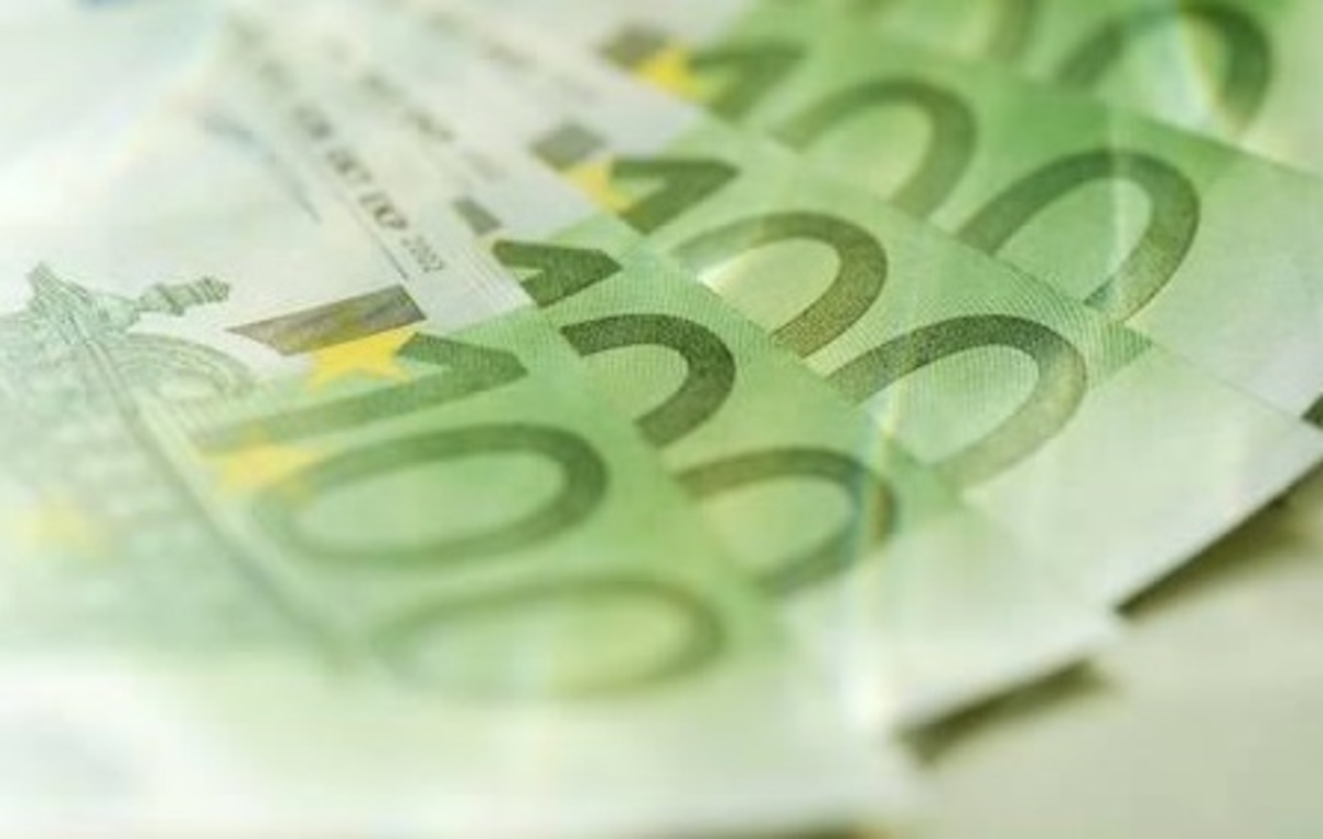 Στα 2,3 δισ. € το πρωτογενές πλεόνασμα το οκτάμηνο του 2014