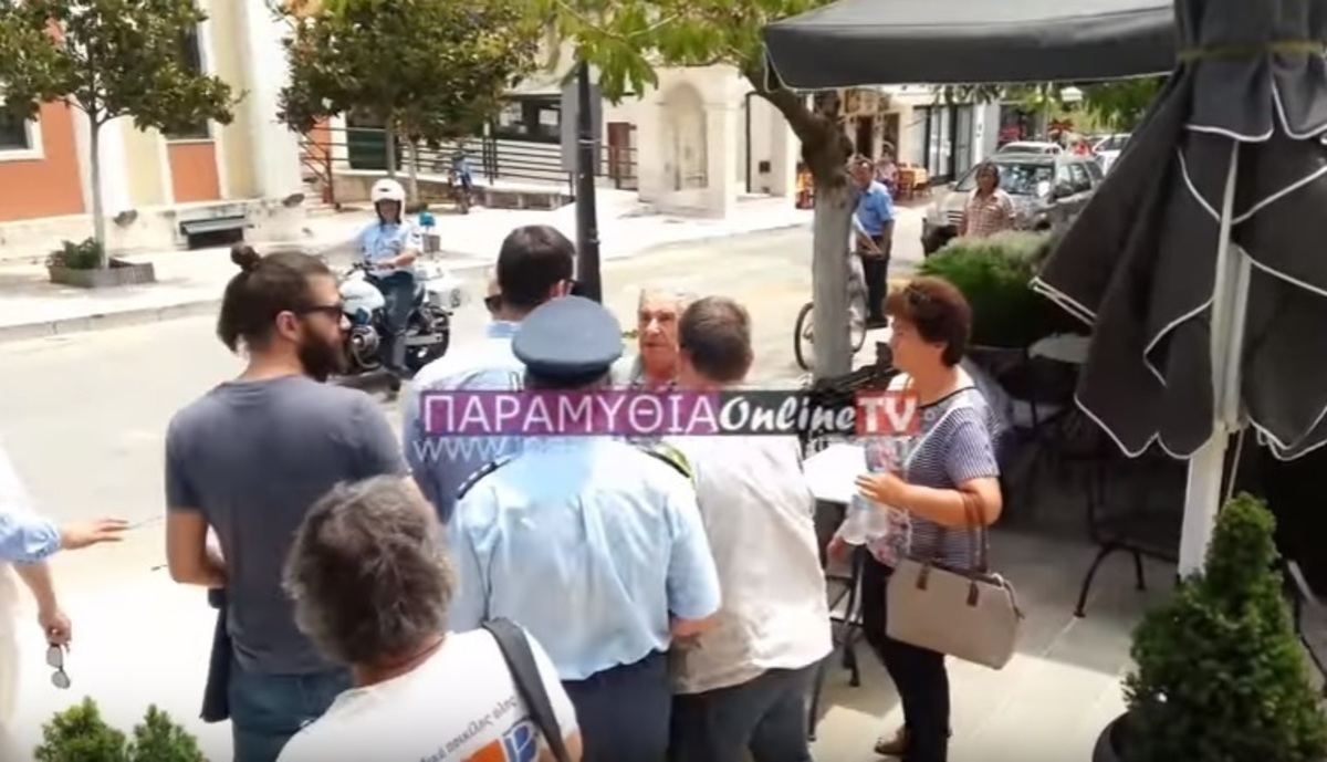 Έκραξαν τον Υφυπουργό Τάσο Πετρόπουλο: “Ντροπή σου! Αλήτες, ψεύτες, απατεώνες…” (ΒΙΝΤΕΟ)