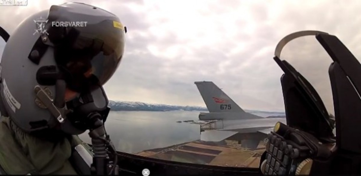Εκπληκτικό βίντεο: Πτήση μέσα από κοκπιτ F16