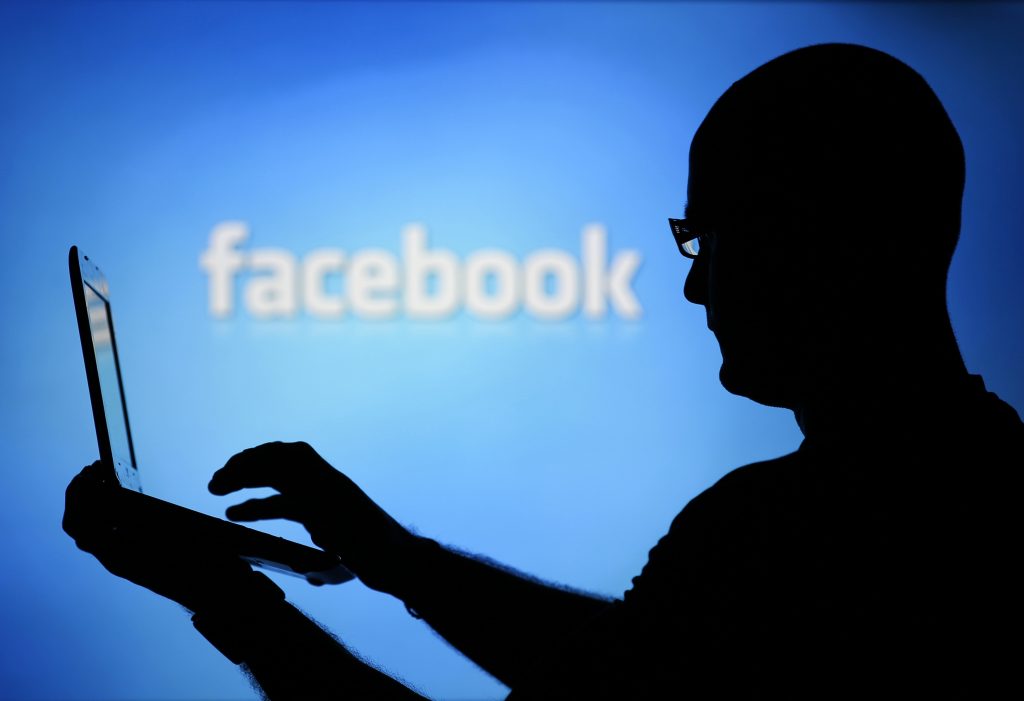 Ποιες χώρες ζήτησαν από το Facebook να παρακολουθεί δεδομένα χρηστών του