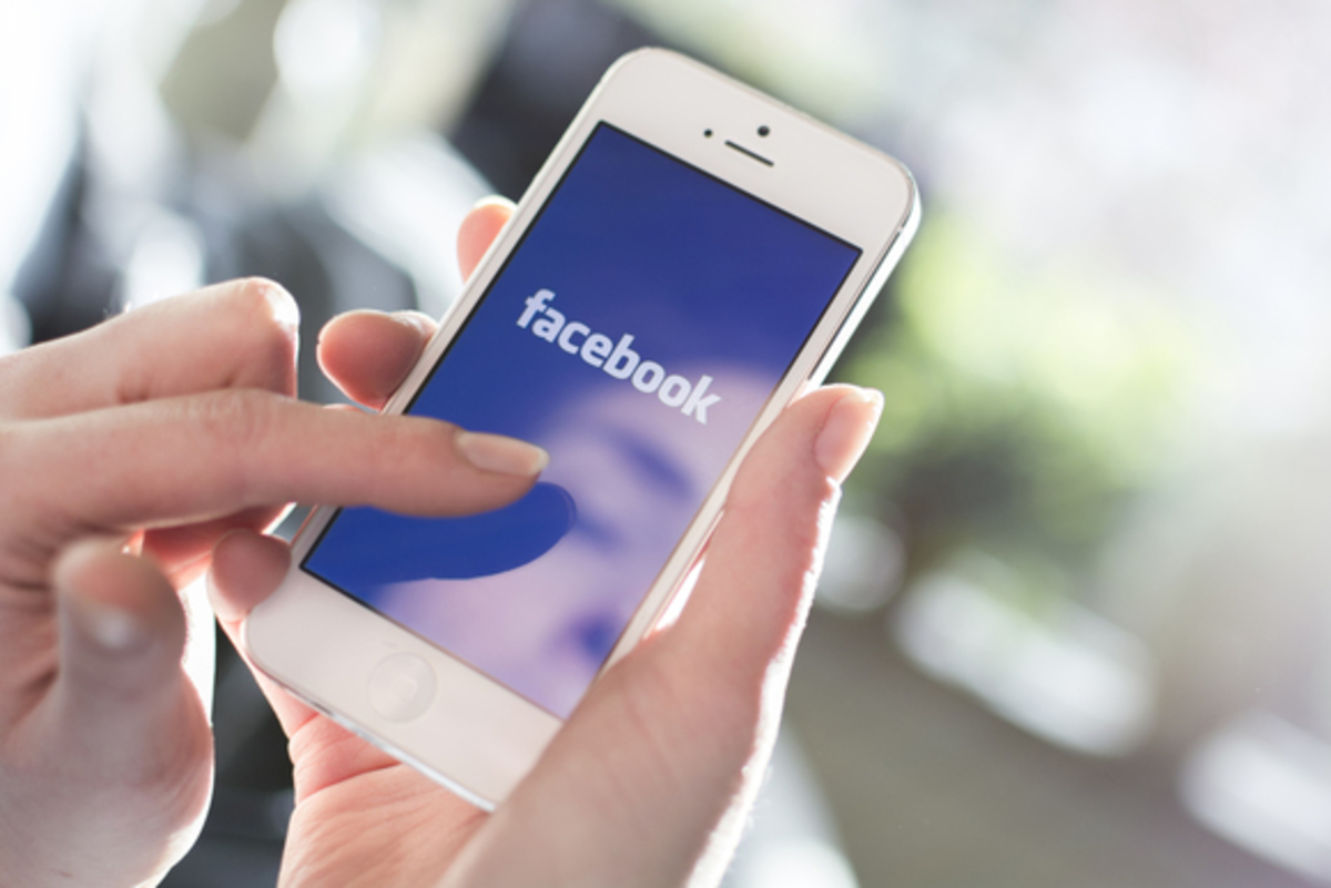Facebook: Κυκλοφορεί update  που κάνει οικονομία στην μπαταρία του iPhone!