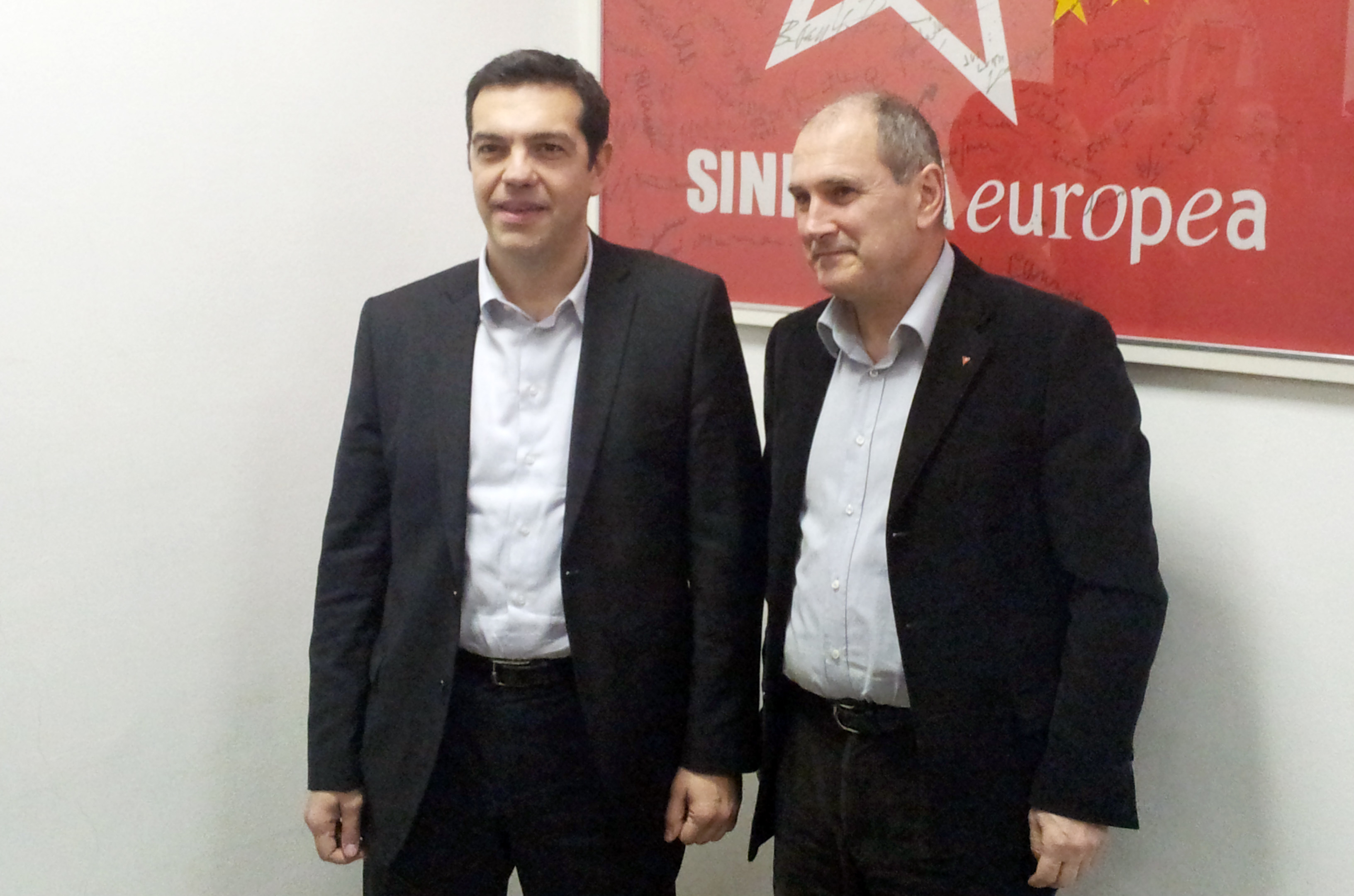 ΦΩΤΟ EUROKINISSI - O Αλέξης Τσίπρας με τον Εθνικό γραμματέα της κουμουνιστικής επανίδρυσης