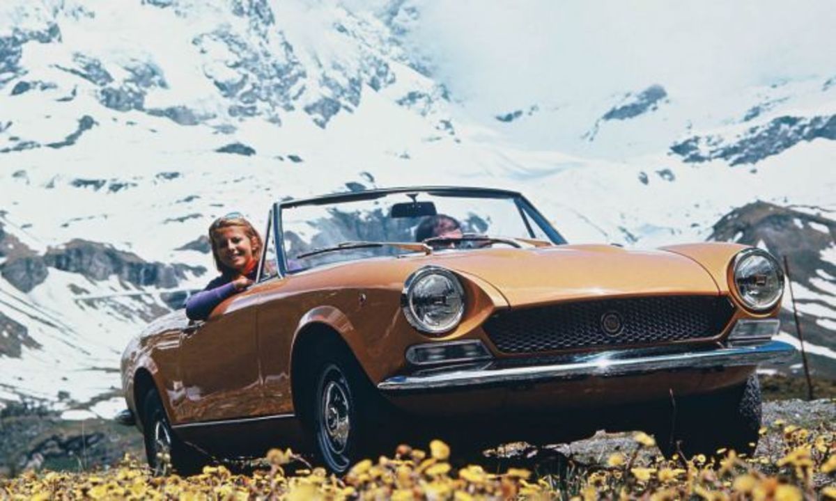 To «ιταλικό ΜΧ-5» θα ονομάζεται Fiat 124 Spider